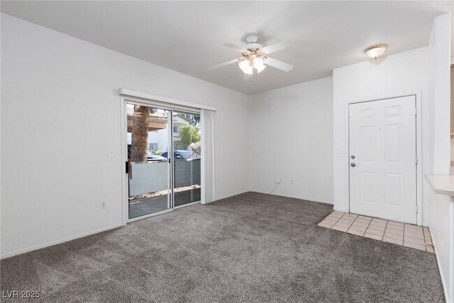 Photo - 5650 E Sahara Ave Unidad 1059 Rental