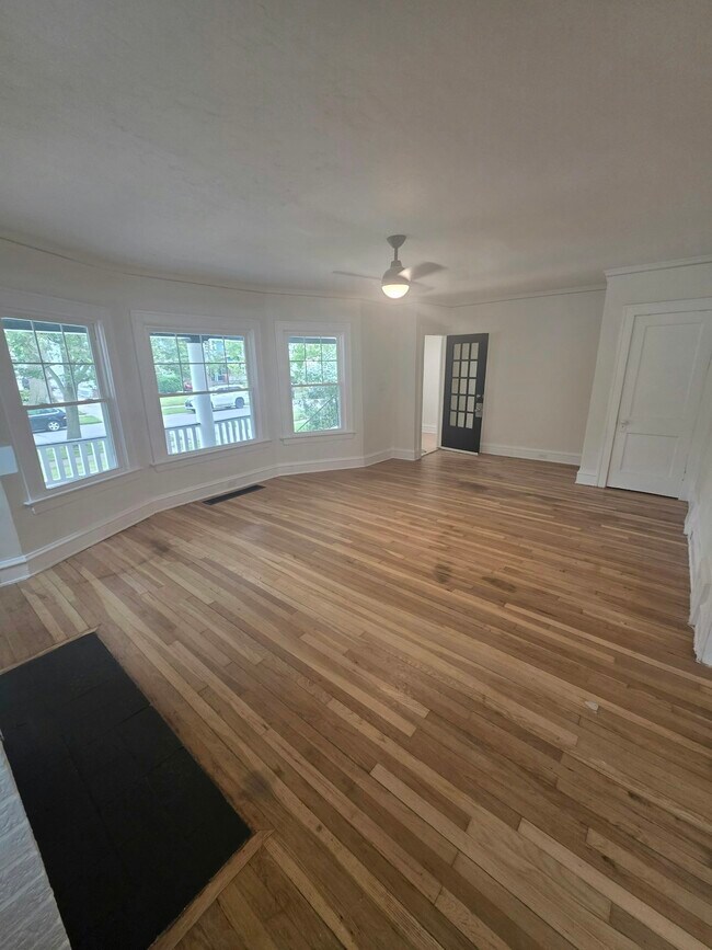 Photo - 1278 W 102nd St