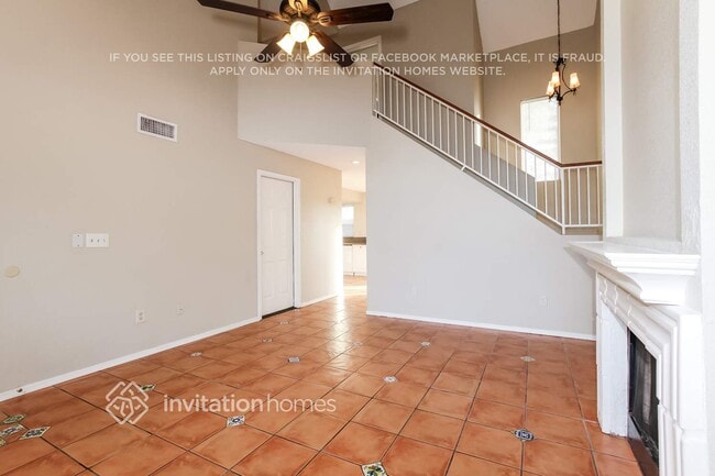 Photo - 429 W Renee Dr