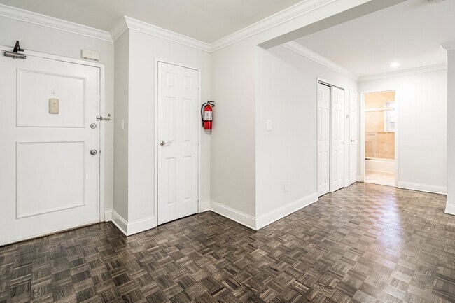 48 Roseland Avenue Apartments