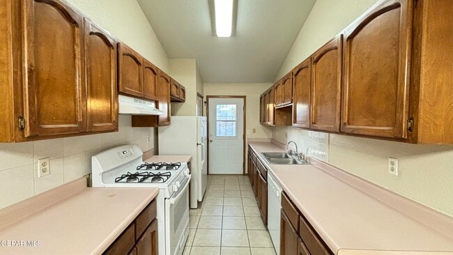 Photo - 10960 Delafield Dr