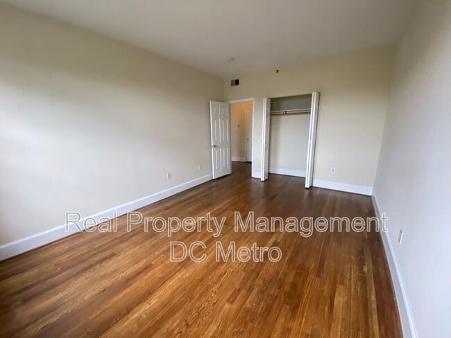 Building Photo - 815 Maryland Ave NE Unit # 401 Rental