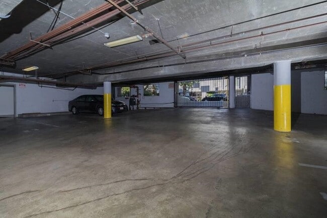 D69--2611 S. Portland Street