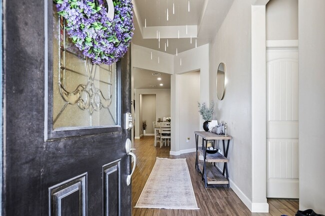 Photo - Beautiful 4 bedroom home with Solar Panels