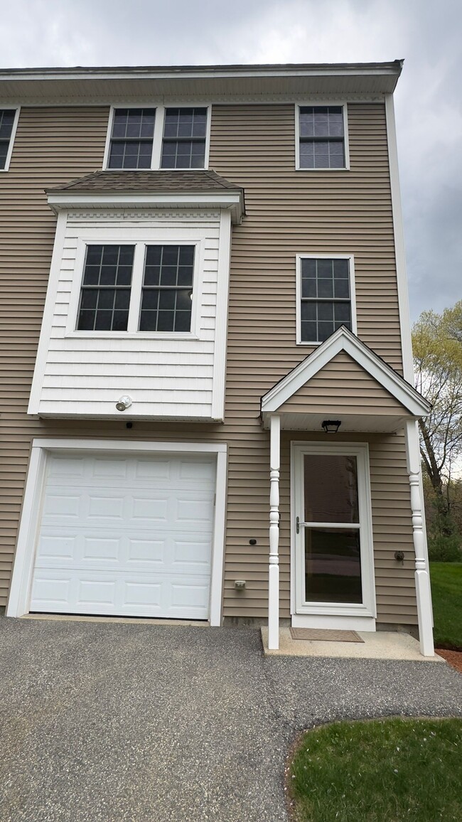 Photo - 41 Boston Rd Unidad #431 Rental