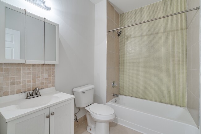 Photo - 1324 N 17th St Unidad 2