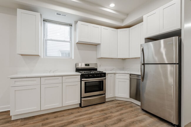 Building Photo - 2112 N Campbell Ave Unit G