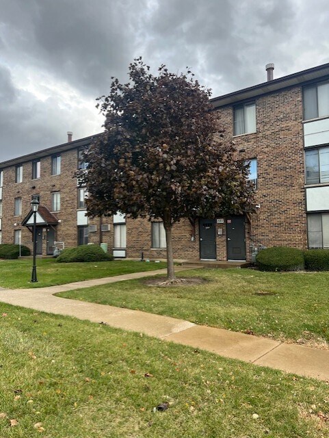 Photo - 225 N Gregory St