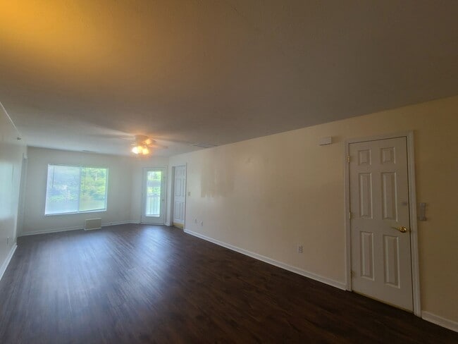 Photo - 4 Bedroom, 4 Bath in Star City - Available NOW - 7/24/26!