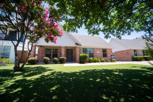 Photo - 3229 S University Dr