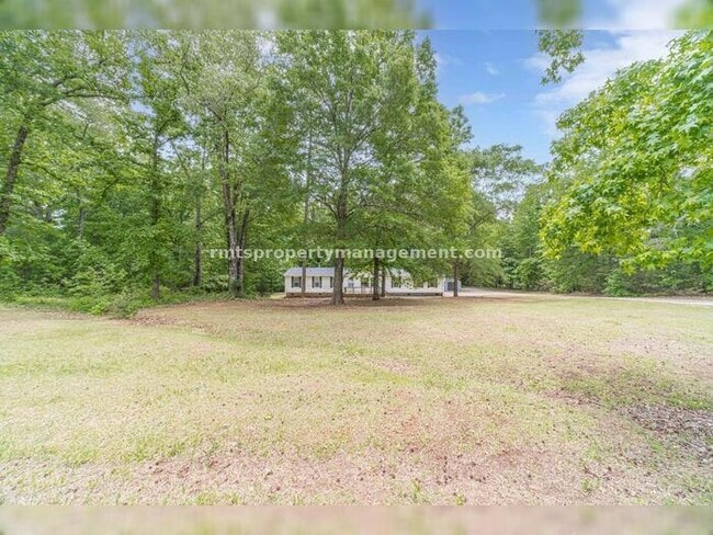 Photo - A COUNTRY DREAM! 4BR, 2BATH MANUFACTURED HOME, $1650./month