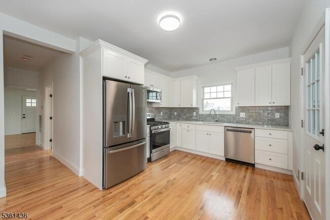 Photo - 17 N Weiss St