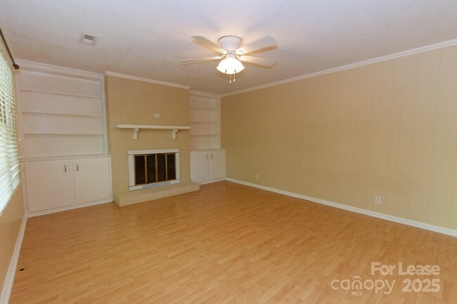 Photo - 416 W Pine St