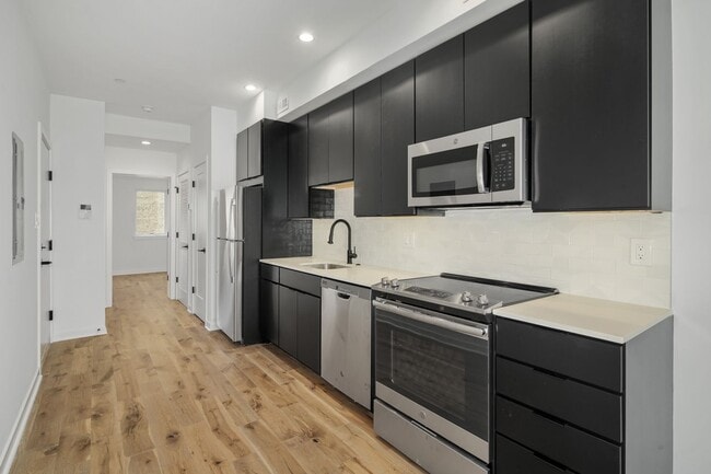 1246 N Front St Unit 2