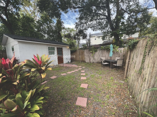 Photo - 1313 E Pineloch Ave Unit 2