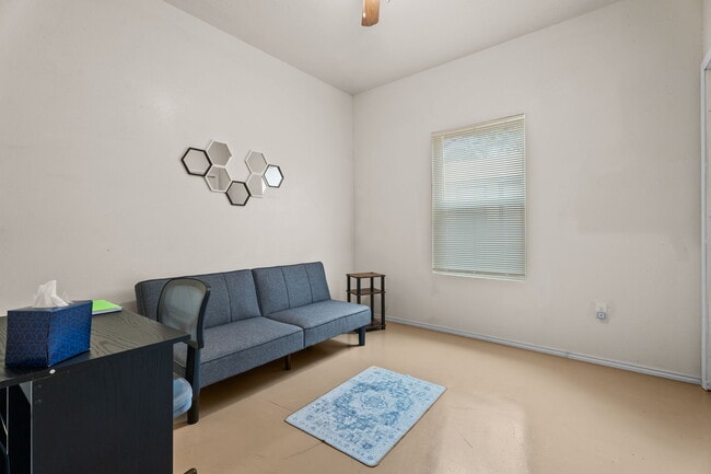 Photo - 3115 N Grand Ave Unit 1