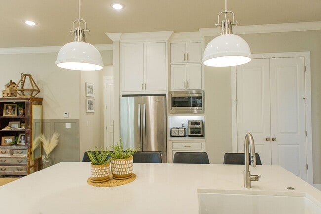 Photo - Beautiful newer cottage style home located in the middle of NWA.