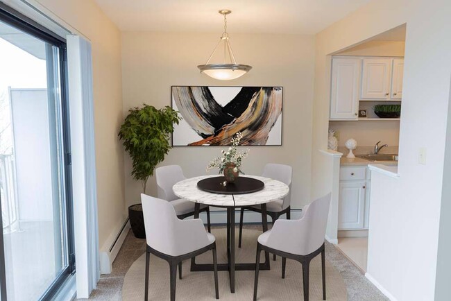 Photo - The Riviera Apartments