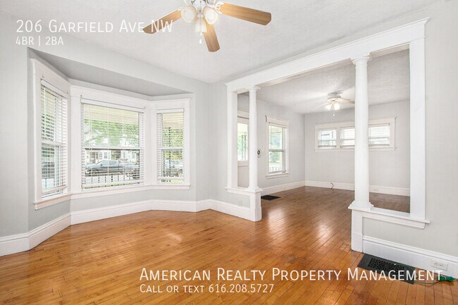 Photo - 206 Garfield Ave NW