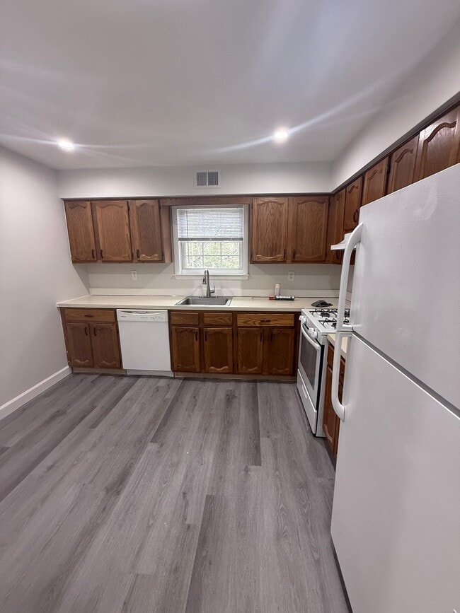 Building Photo - 1255 NJ-166