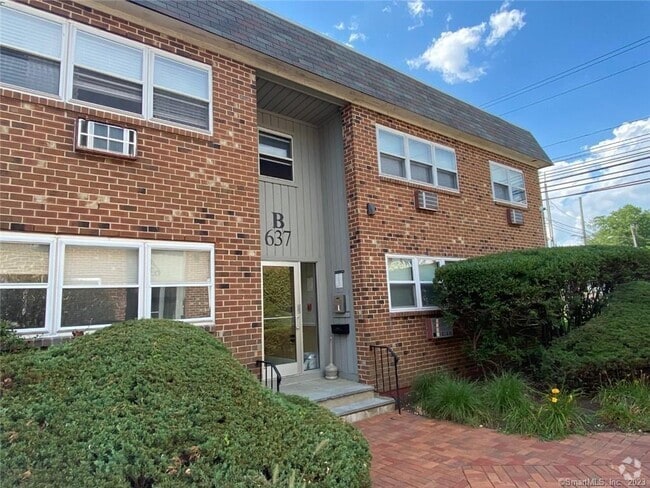 Building Photo - 637 Cove Rd Unit B15 Rental