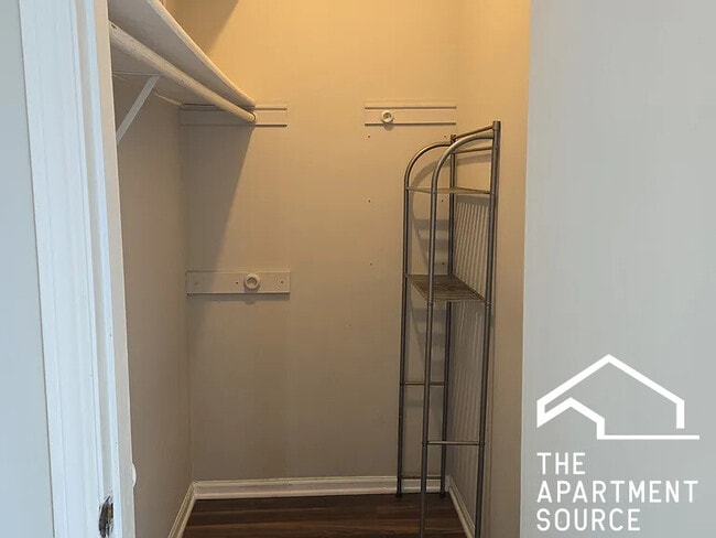 Photo - 842 N Wood St Unit 3f