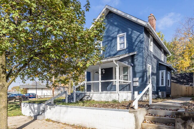 Photo - 2-Bedroom Home with Flexible Bonus Room Near Downtown Columbus