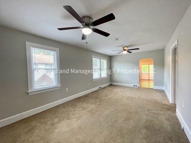 Photo - Charming three bedroom cottage in Claymont