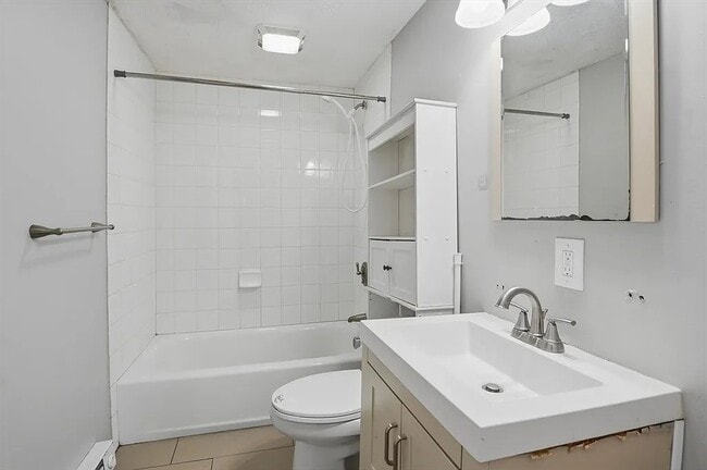 Photo - 31 Aetna St Unit 3