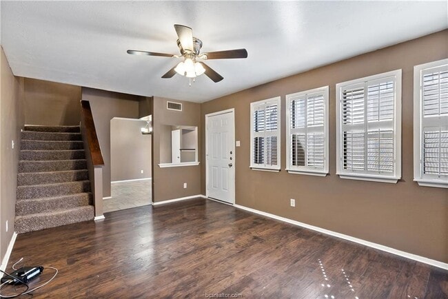 Photo - 2101 Barak Ln