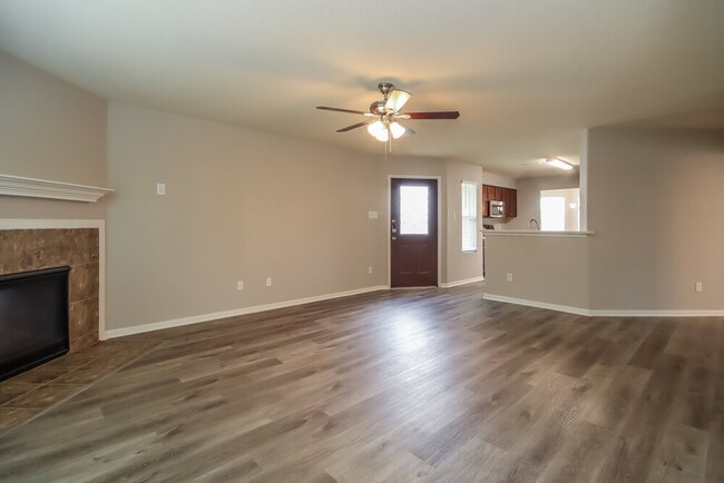 Photo - 16746 Warbler Dr