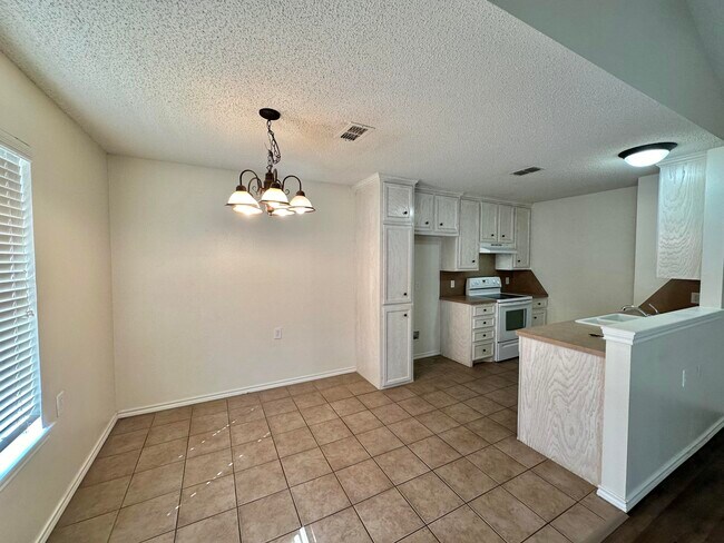 Photo - 1907 79th St