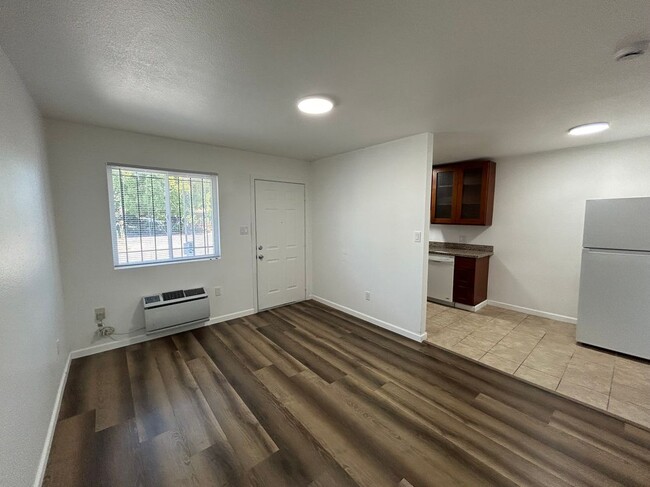 Photo - 600 Las Palmas Ave