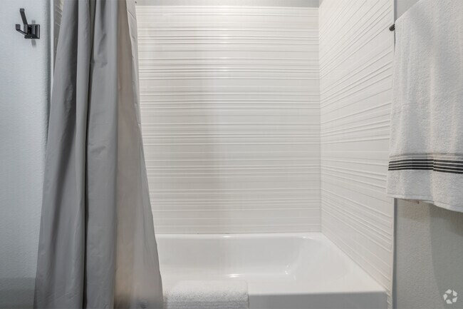 2BR, 2BA - 964 SF