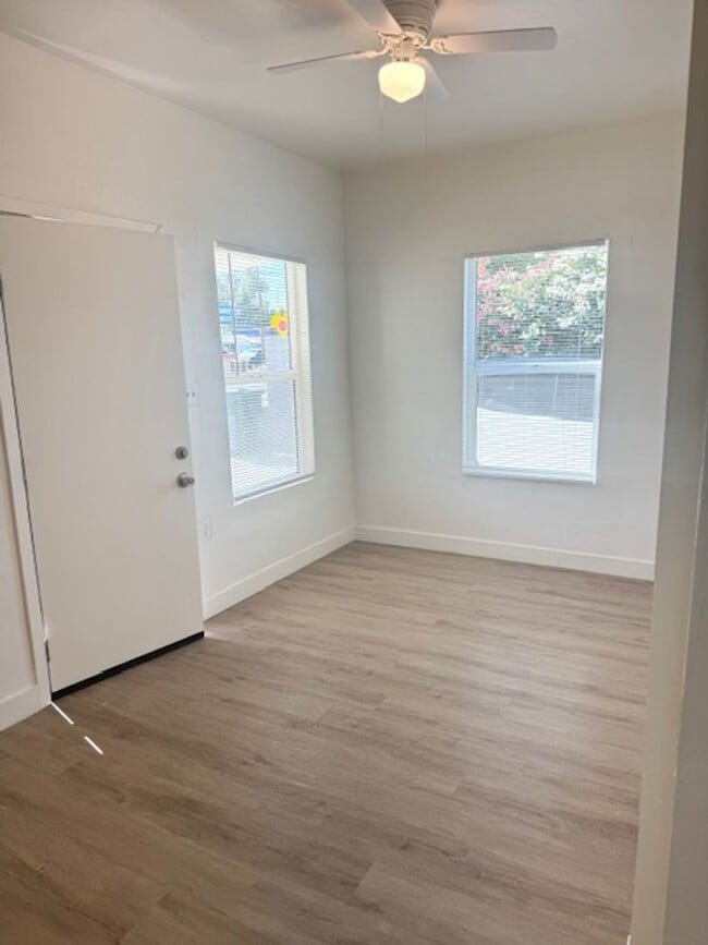 Photo - Unique Tri plex Unit A