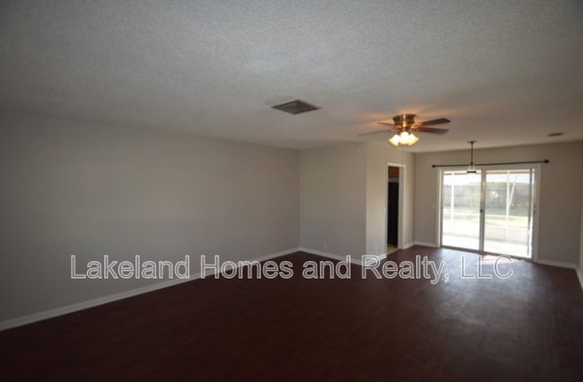 Photo - 145 Audubon Rd