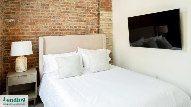 Photo - 425 20th St S Unidad 200