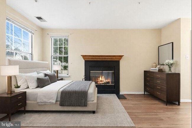 Photo - 2 Highstream Ct