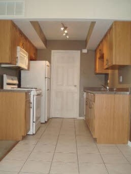 Photo - 327 Carthage Ct