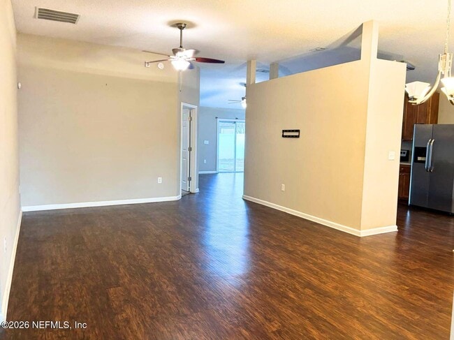 Photo - 1960 McGirts Point Blvd