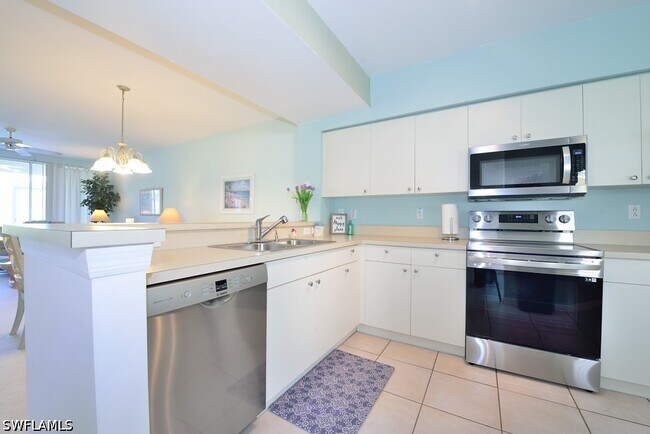 Building Photo - 4960 Deerfield Way Unit E102