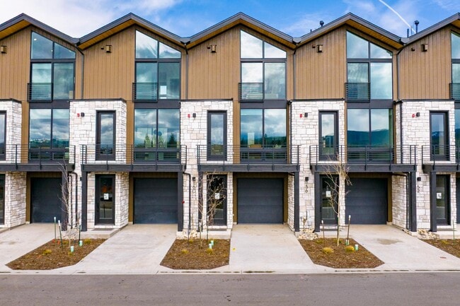 Building Photo - 60 Wheeler Rd
