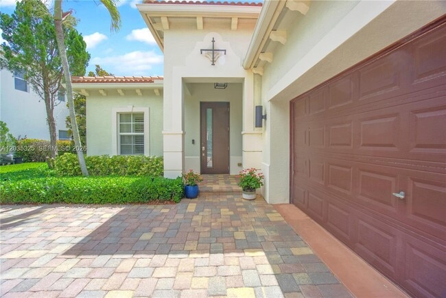 Photo - 230 Porgee Rock Pl