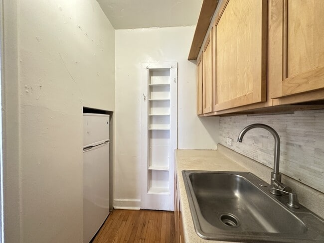 Photo - 535 W Arlington Pl Unit J08W