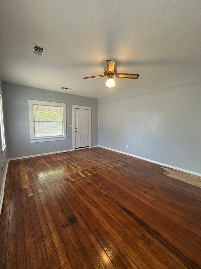 Photo - 1700 S Lincoln St Unit A