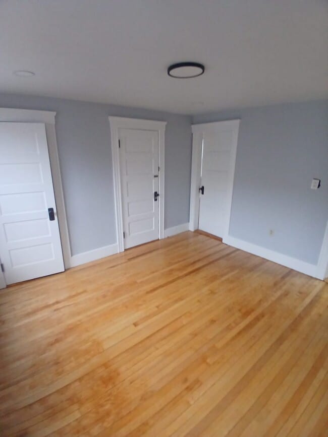 8 Agawam St