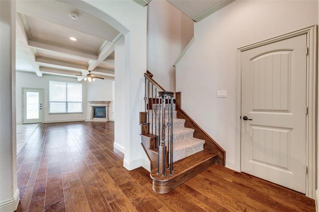 Photo - 817 Lake Meadow Ln