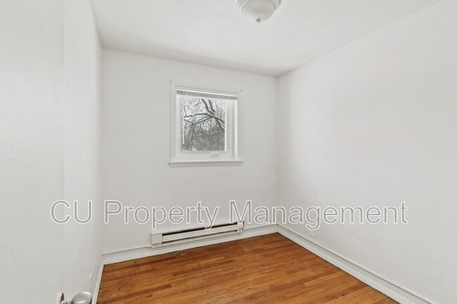 Photo - 202 S Lynn St