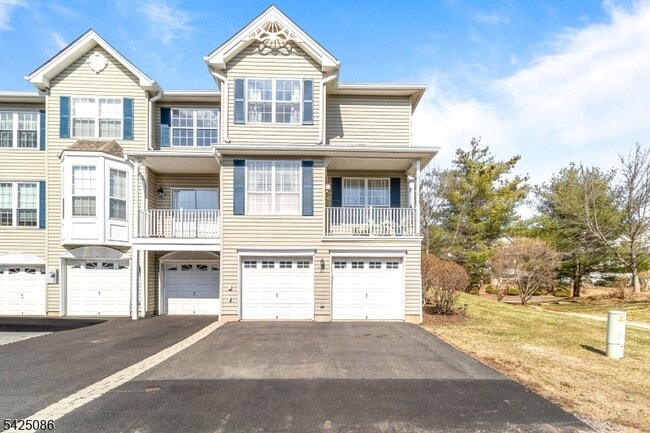 Photo - 20 Chesterfield Ct