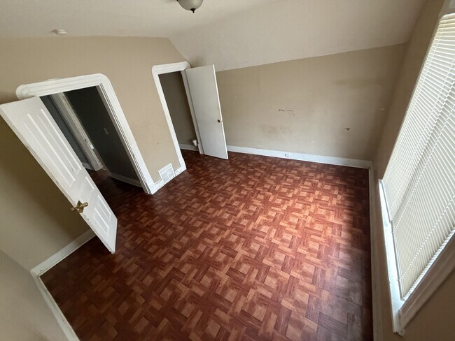 Photo - 2647 Fremont Ave N